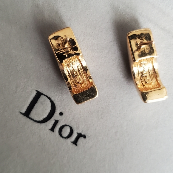 Christian Dior earring - Picture 7 of 8